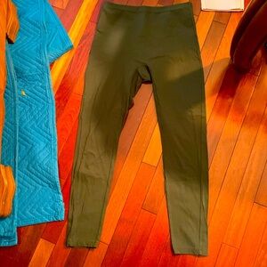 Great brand of clothing….. Never worn…. Spandex